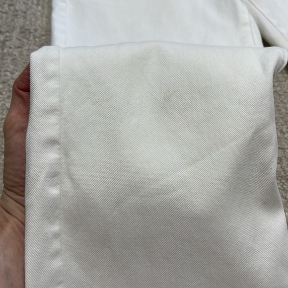 MOTHER WHITE INSIDER CROP STEP FRAY DENIM, Size 29. - Picture 11 of 11